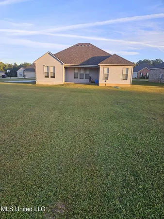 $284,000 | 15 South Town Lane, Purvis, MS 39475