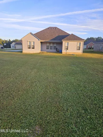 $284,000 | 15 South Town Lane, Purvis, MS 39475