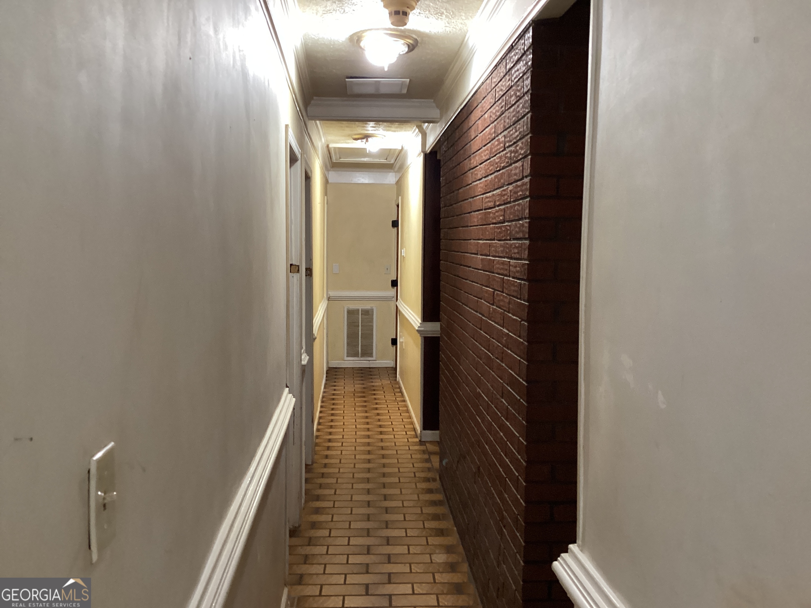 220 Ennis Road Barnesville, GA 30204 - Photo 43 of 47 a view of a hallway