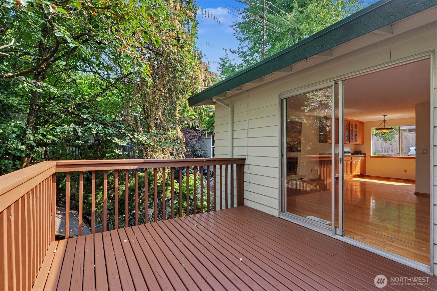 11617 7th Avenue Southwest Seattle, WA 98146 - Photo 2 of 36 Gallery Image 2