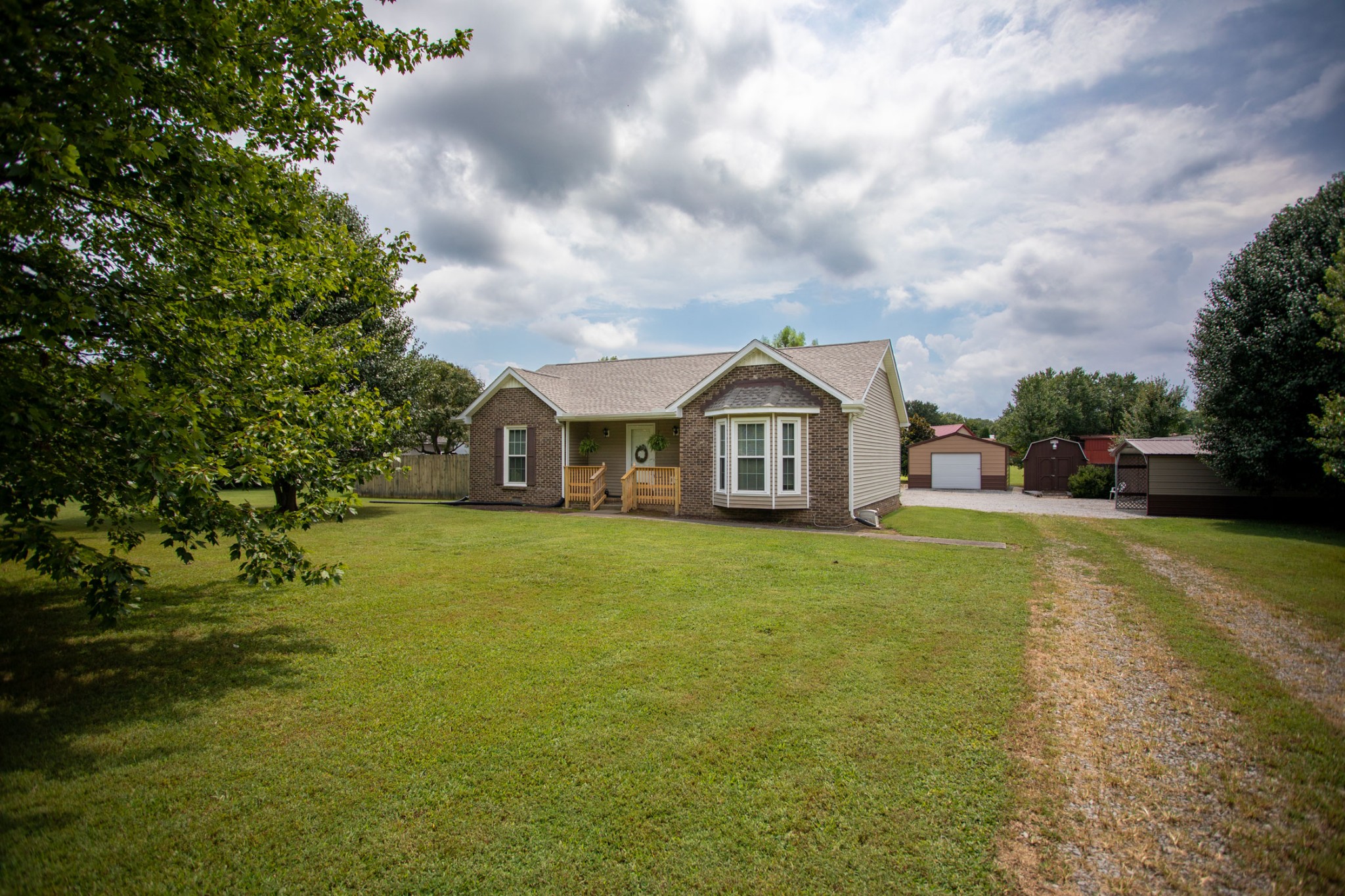 4971 Hyde Road Springfield, TN 37172 - Photo 24 of 36 a front view of a house with yard and green space
