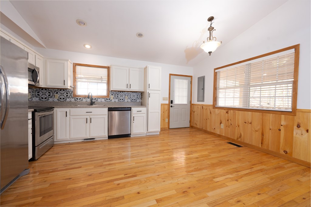 124 Dawnview Circle Murphy, NC 28906 - Photo 9 of 24