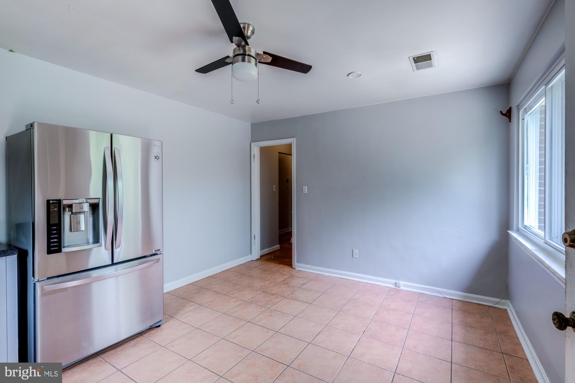 1947 South Arlington Ridge Road Arlington, VA 22202 - Photo 9 of 27