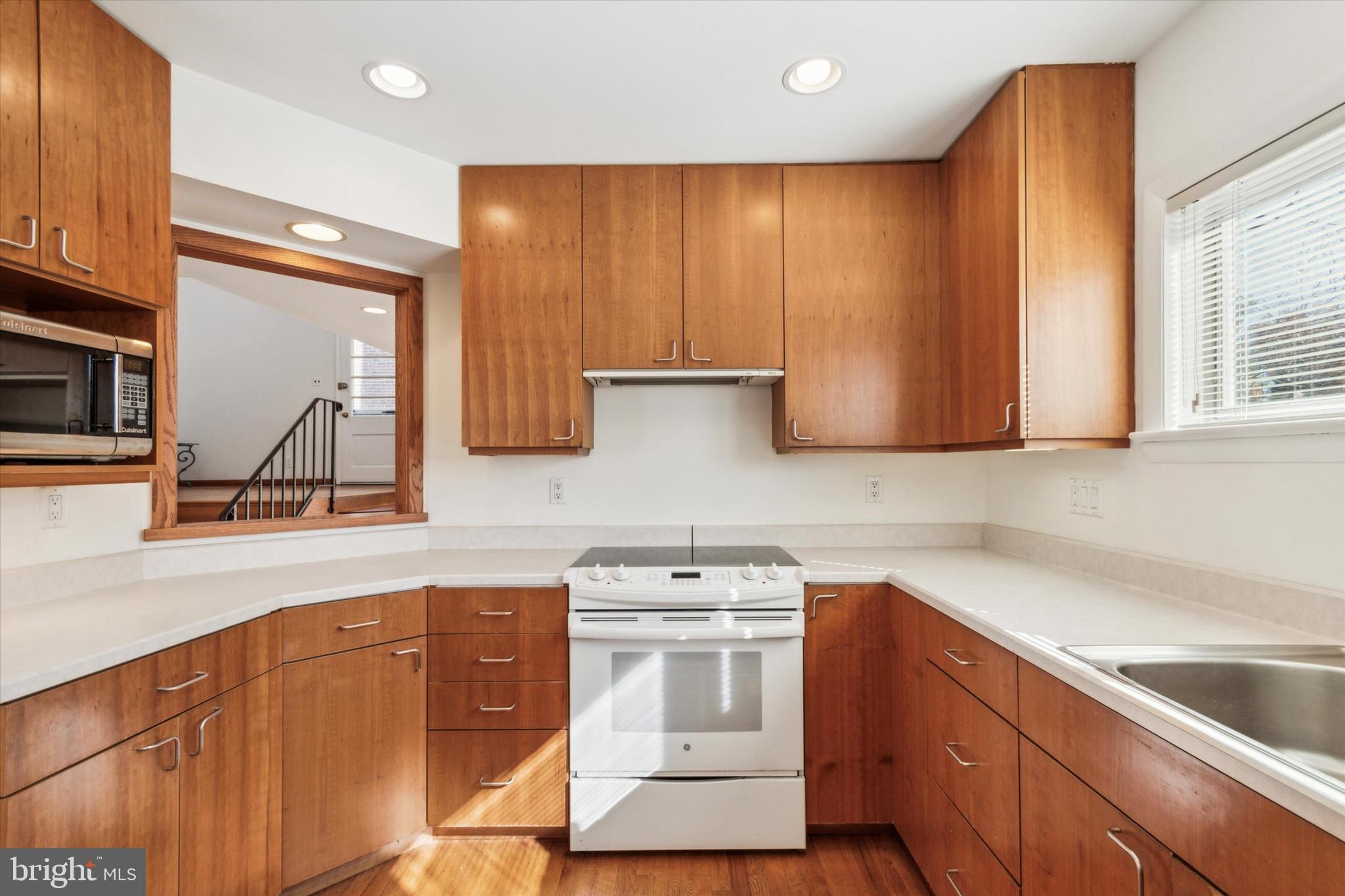 864 Beechwood Road Havertown, PA 19083 - Photo 12 of 28 Kitchen