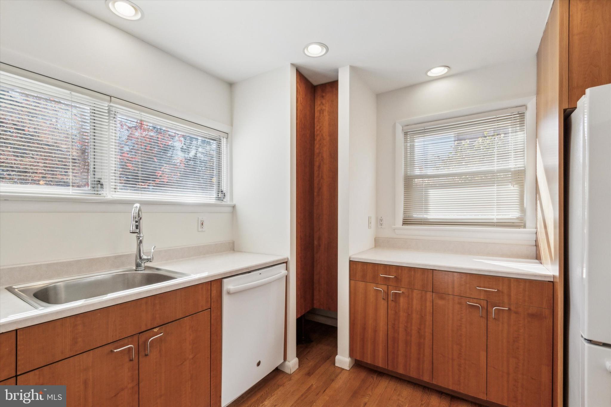 864 Beechwood Road Havertown, PA 19083 - Photo 13 of 28 Kitchen