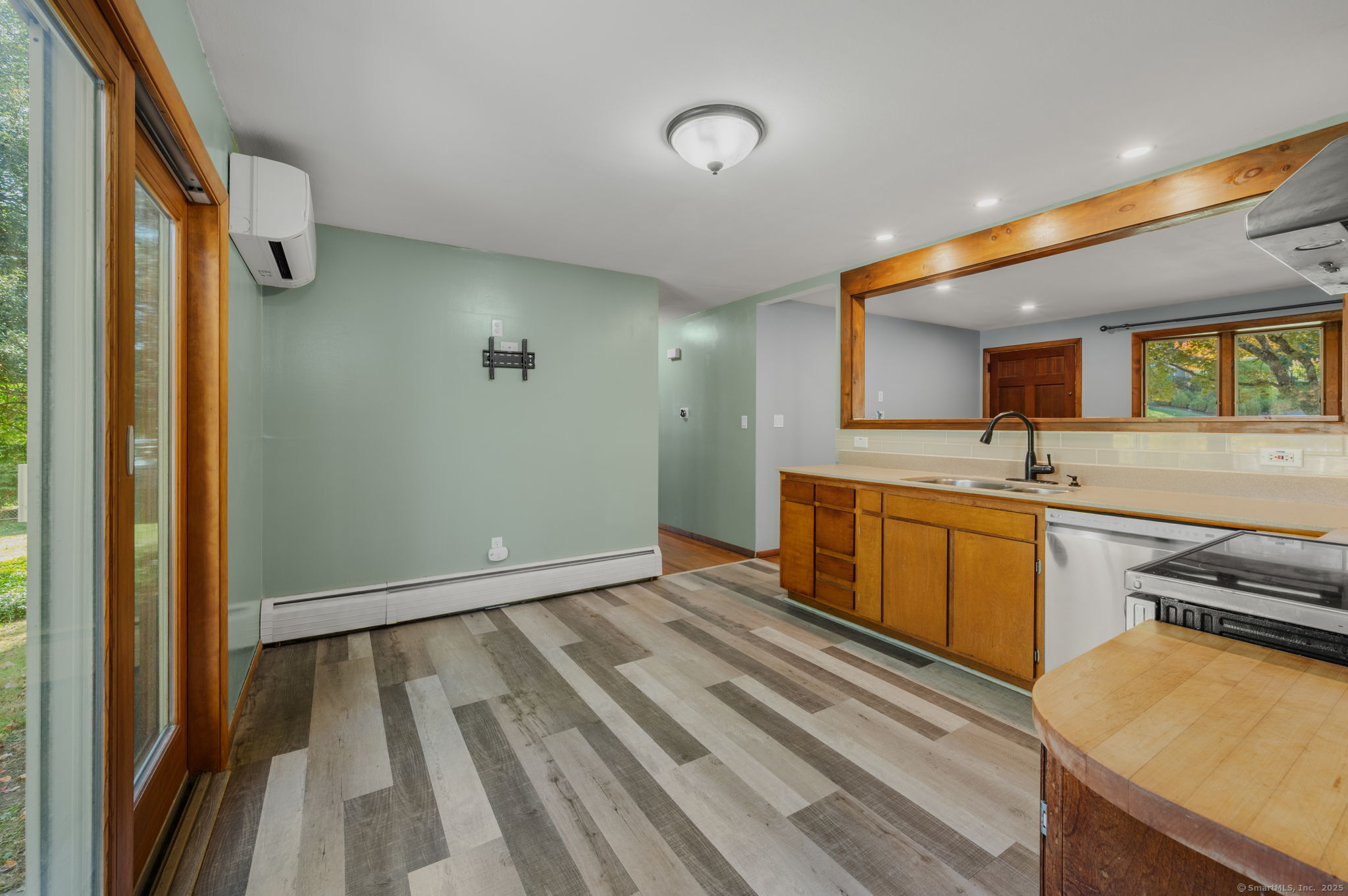 84 Camp Street Middletown, CT 06457 - Photo 8 of 36 a bathroom with a sink a mirror and a toilet