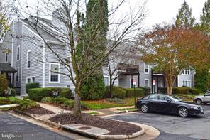 10085 Oakton Terrace Road Oakton, VA 22124 - Photo 1 of 30