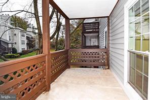 10085 Oakton Terrace Road Oakton, VA 22124 - Photo 16 of 30