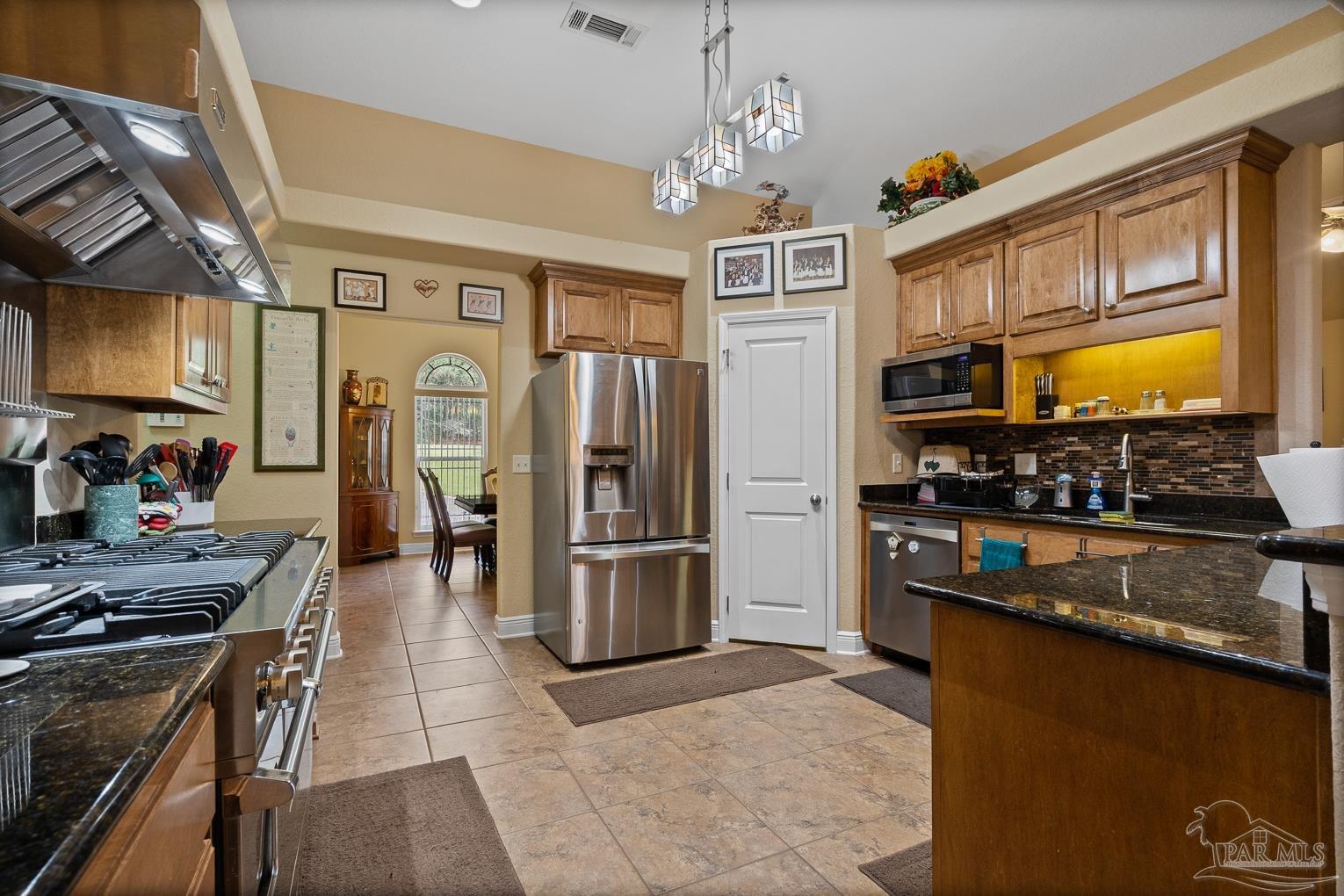 5029 East Lake Road Milton, FL 32583 - Photo 3 of 27 Gallery Image 3