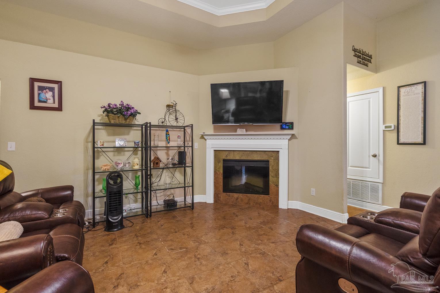 5029 East Lake Road Milton, FL 32583 - Photo 8 of 27 Gallery Image 8