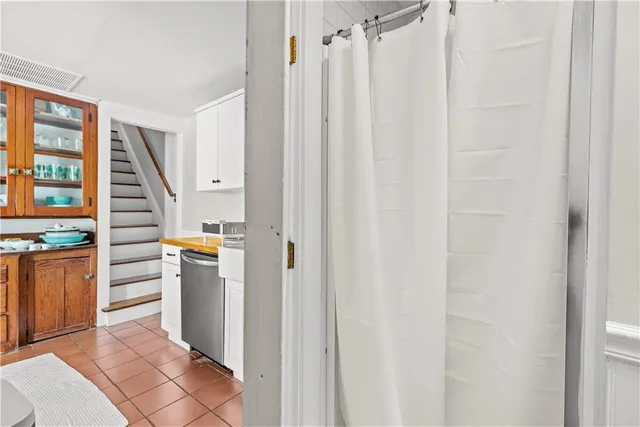 $2,850 | 35 Pope Street, Newport, RI 02840