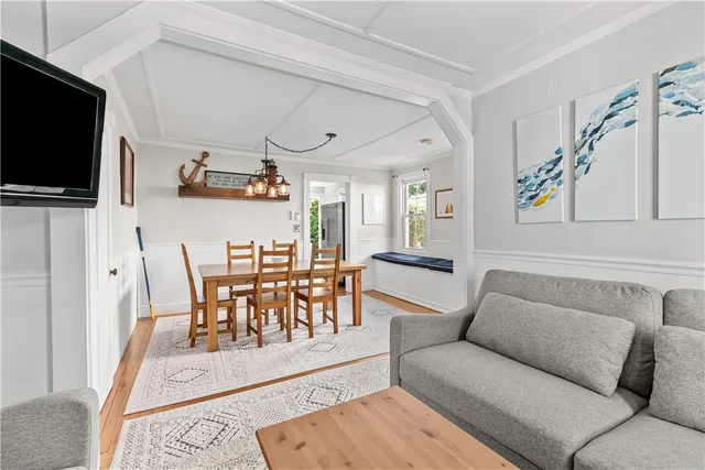 $2,850 | 35 Pope Street, Newport, RI 02840