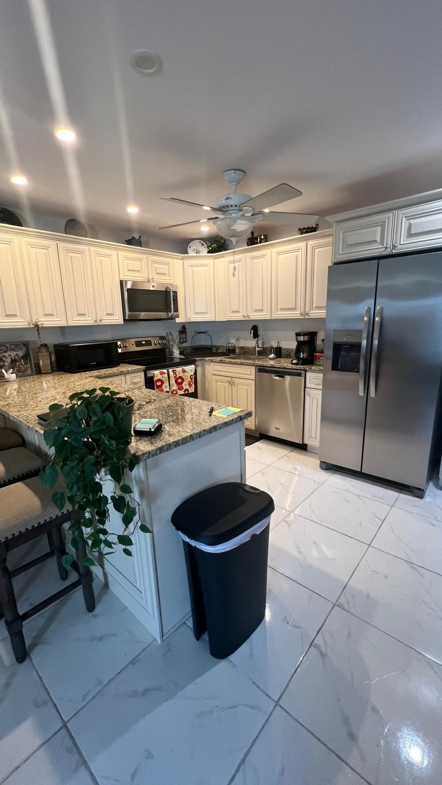 42 Sussex B, Unit B West Palm Beach, FL 33417 - Photo 2 of 7 WhatsApp Image 2025-07-15 at 2.16.55 PM