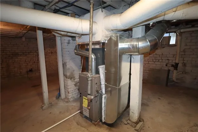 $170,000 | 1878 Minnesota Avenue, Kansas City, KS 66102