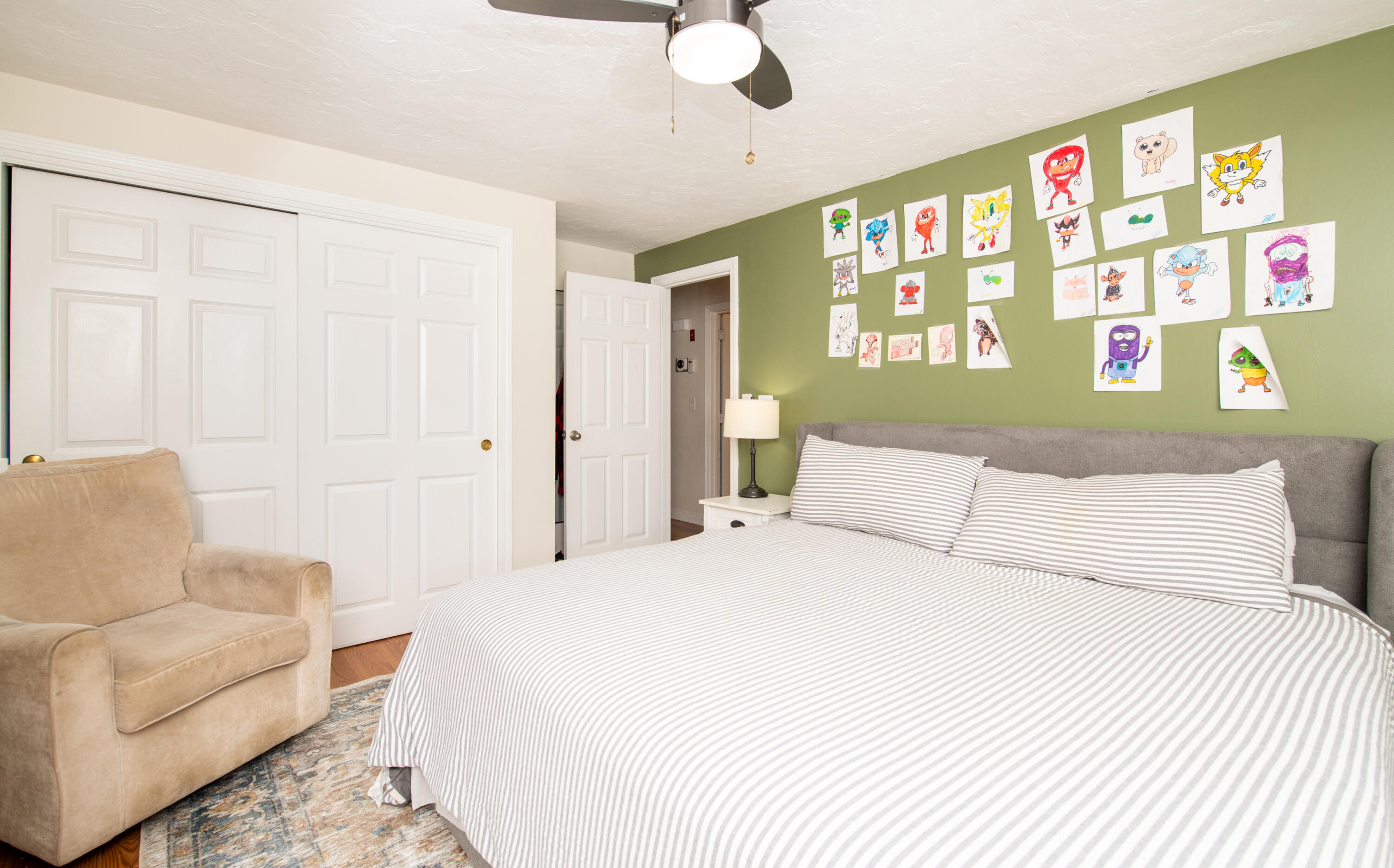 11 Warwick Way Mashpee, MA 02649 - Photo 21 of 67 a bedroom with a bed and a couch