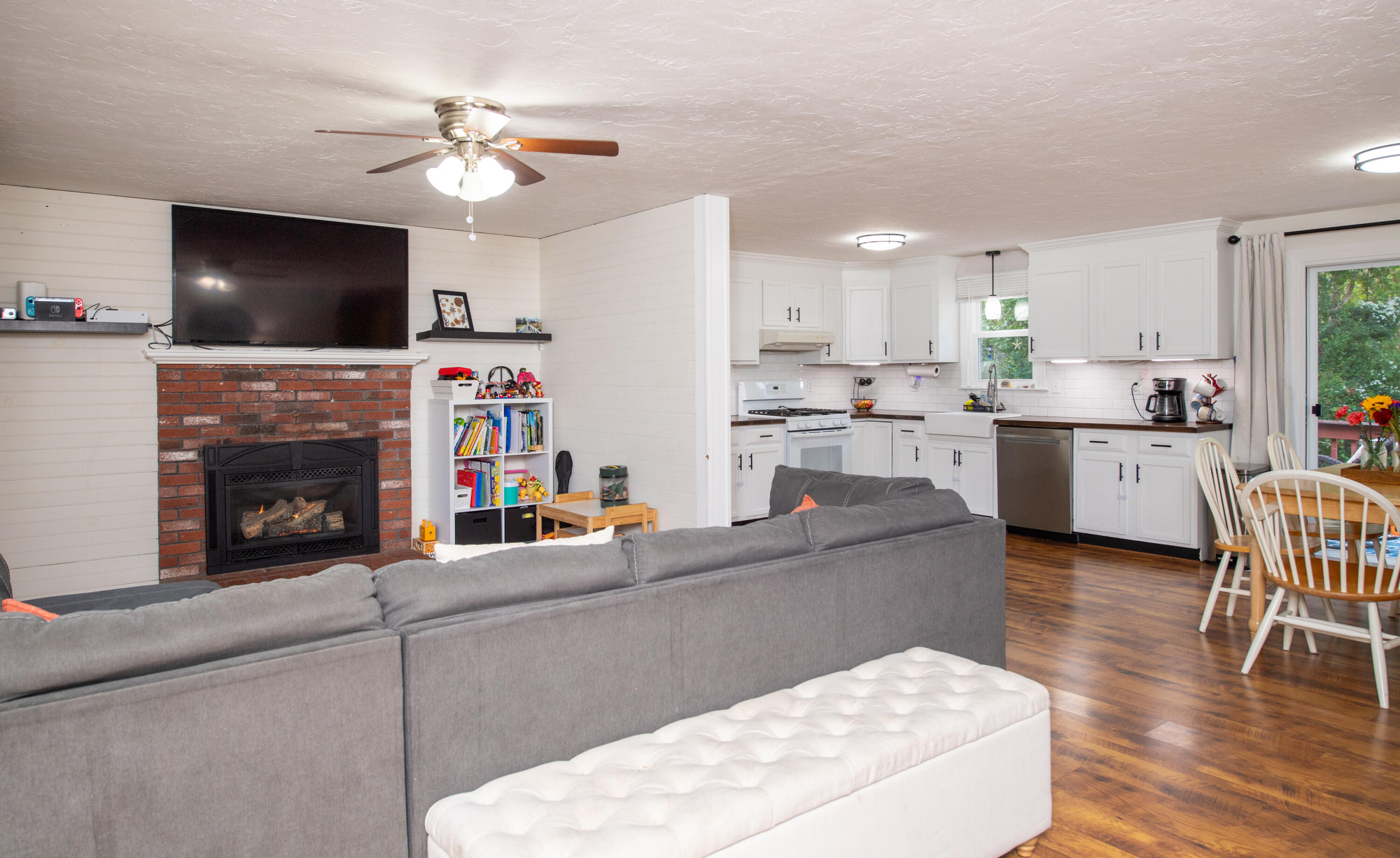 11 Warwick Way Mashpee, MA 02649 - Photo 4 of 67 a living room with furniture and a flat screen tv