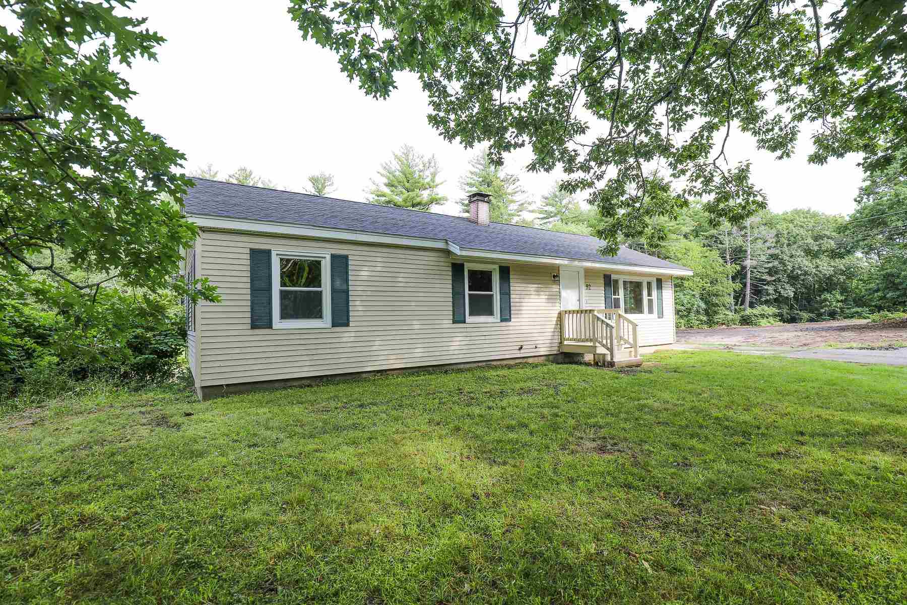 92 Old Chester Road Derry, NH 03038 - Photo 1 of 27