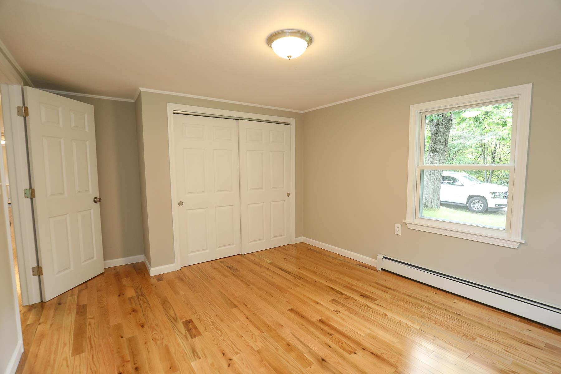92 Old Chester Road Derry, NH 03038 - Photo 17 of 27