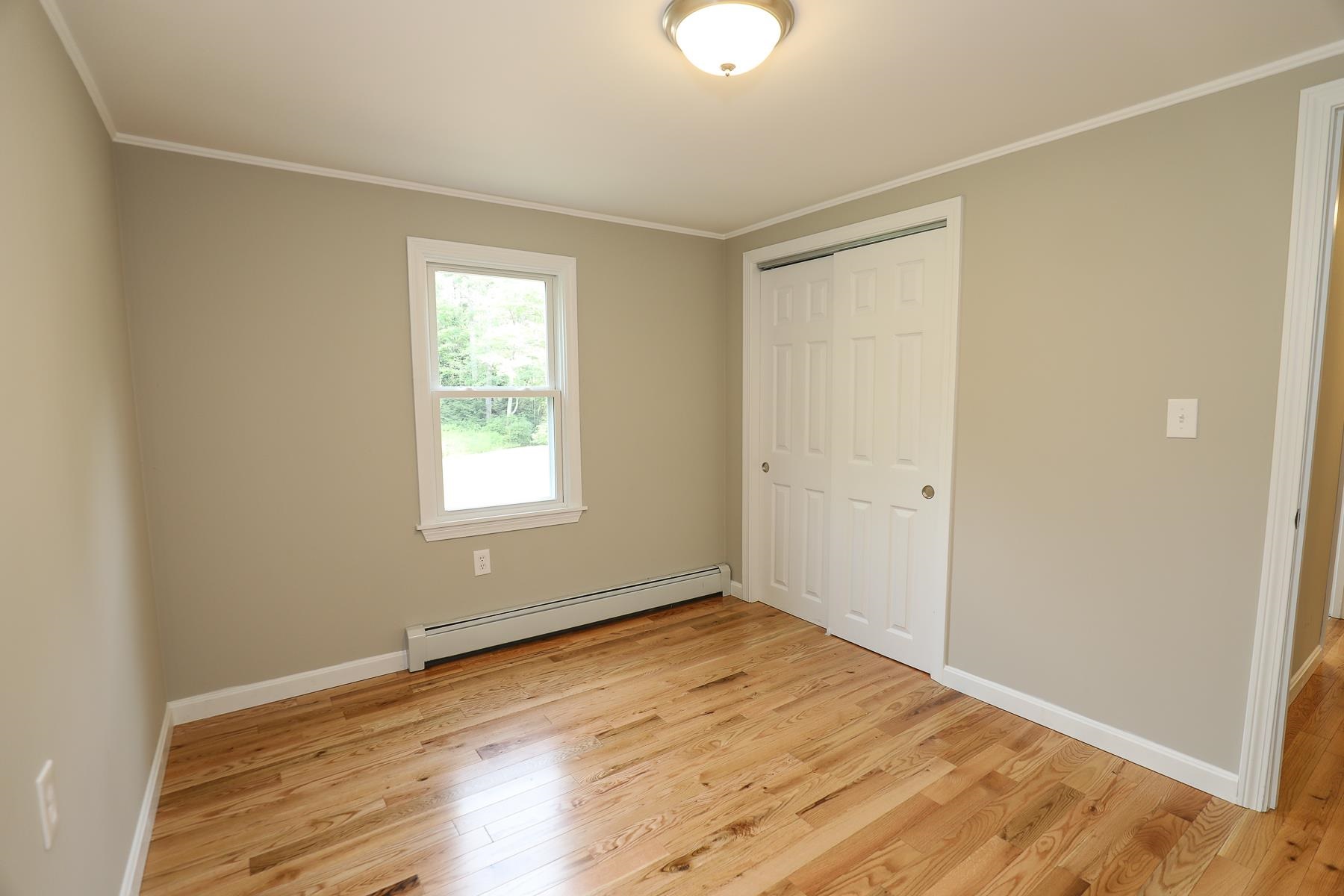 92 Old Chester Road Derry, NH 03038 - Photo 21 of 27