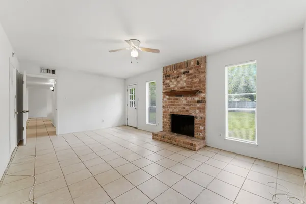 $199,999 | 6914 Ten Curves Road, Spring, TX 77379