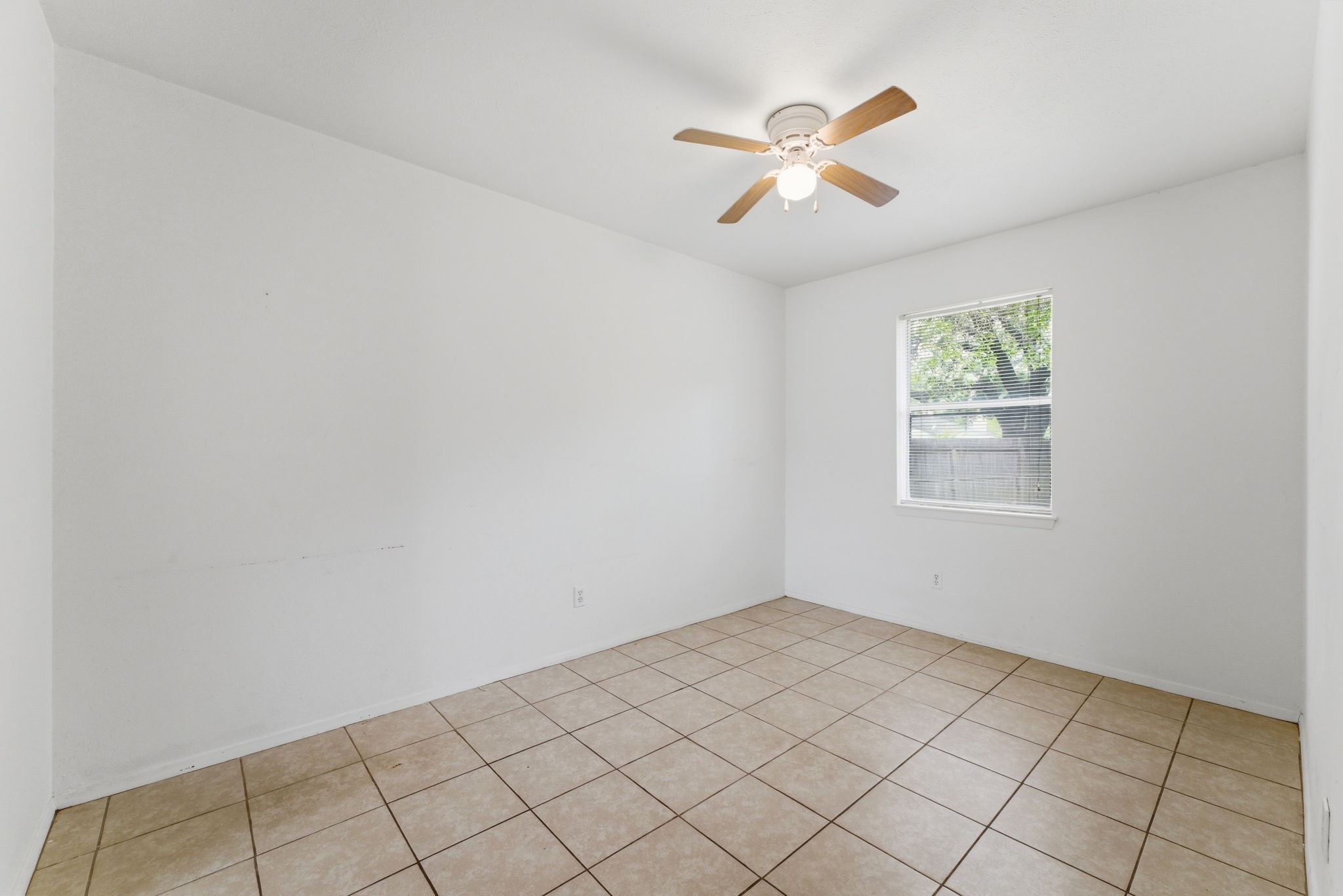 6914 Ten Curves Road Spring, TX 77379 - Photo 8 of 26 Breakfast room.