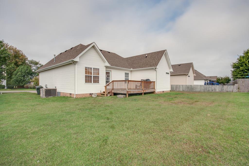 144 Fieldstone Lane Springfield, TN 37172 - Photo 21 of 24 a view of a house with a backyard