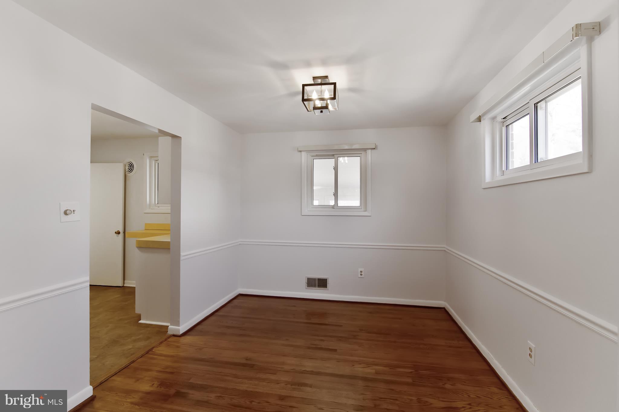 111 Hannes Street Silver Spring, MD 20901 - Photo 6 of 30 Dining Room
