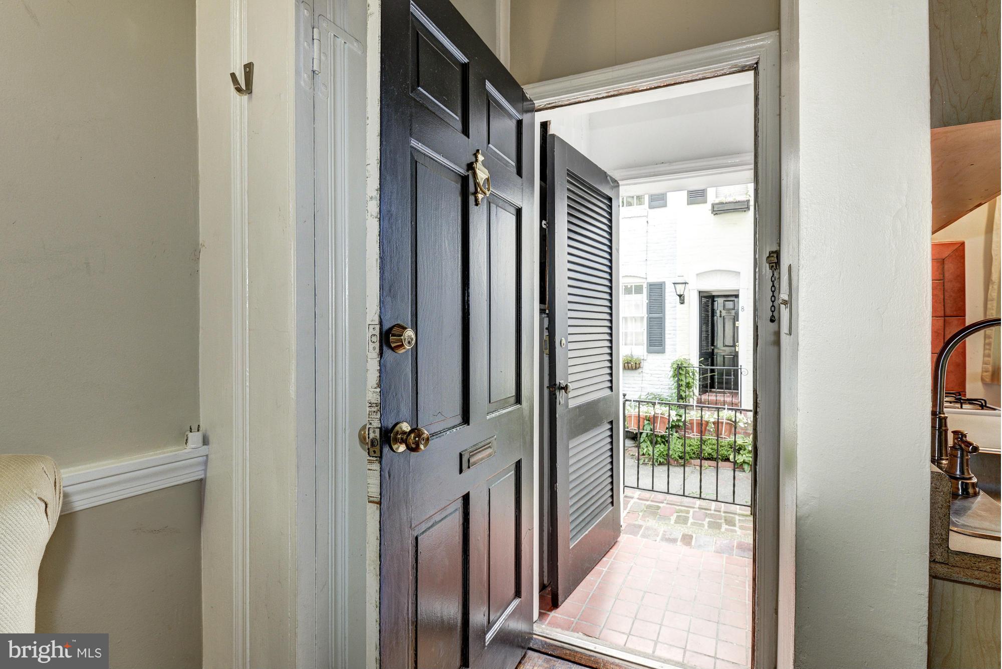 7 Pomander Walk Northwest Washington, DC 20007 - Photo 3 of 23