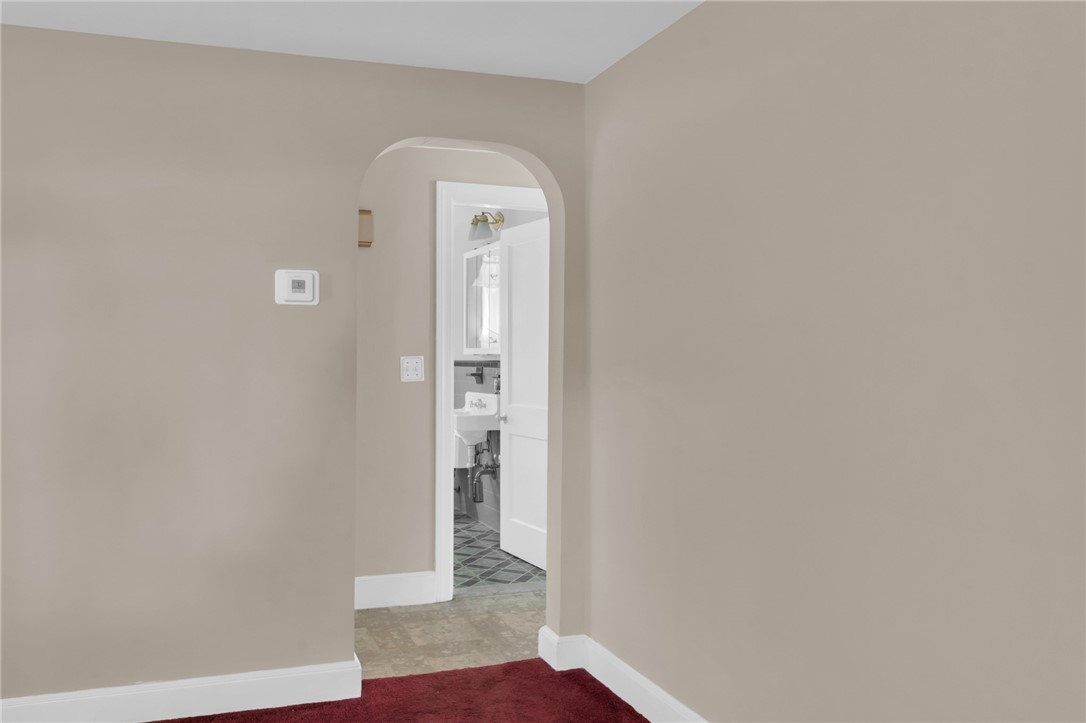 216 Riverside Avenue Warwick, RI 02889 - Photo 15 of 30