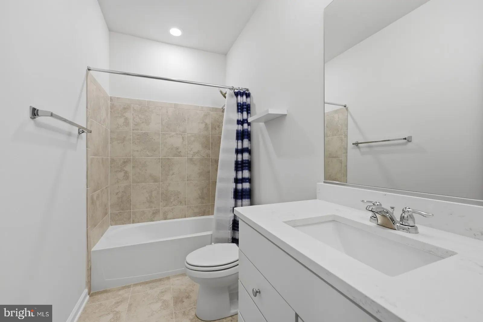 9309 Barnes Loop Manassas, VA 20110 - Photo 16 of 32