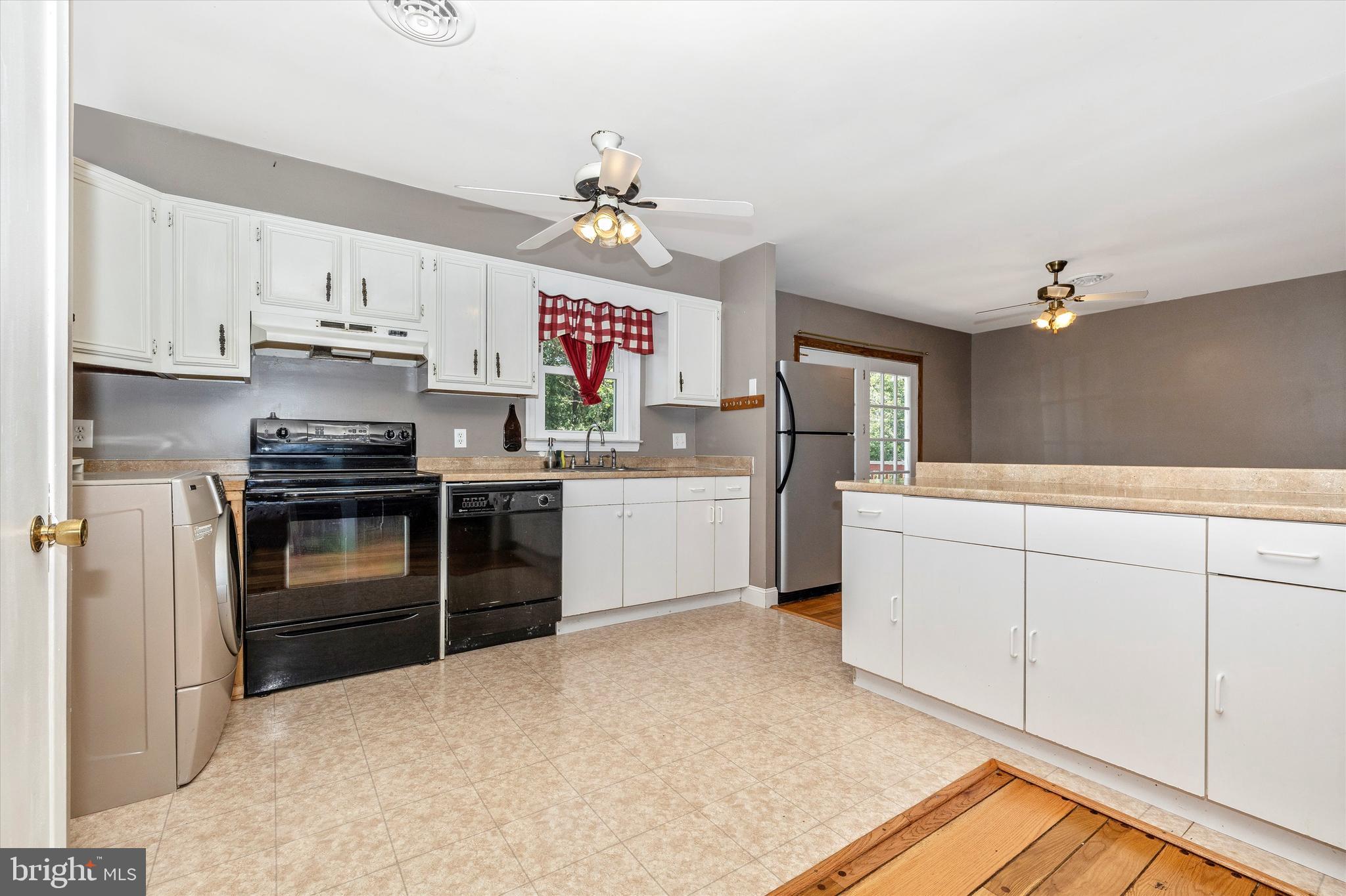 5327 Buffalo Road Mount Airy, MD 21771 - Photo 12 of 54 Kitchen