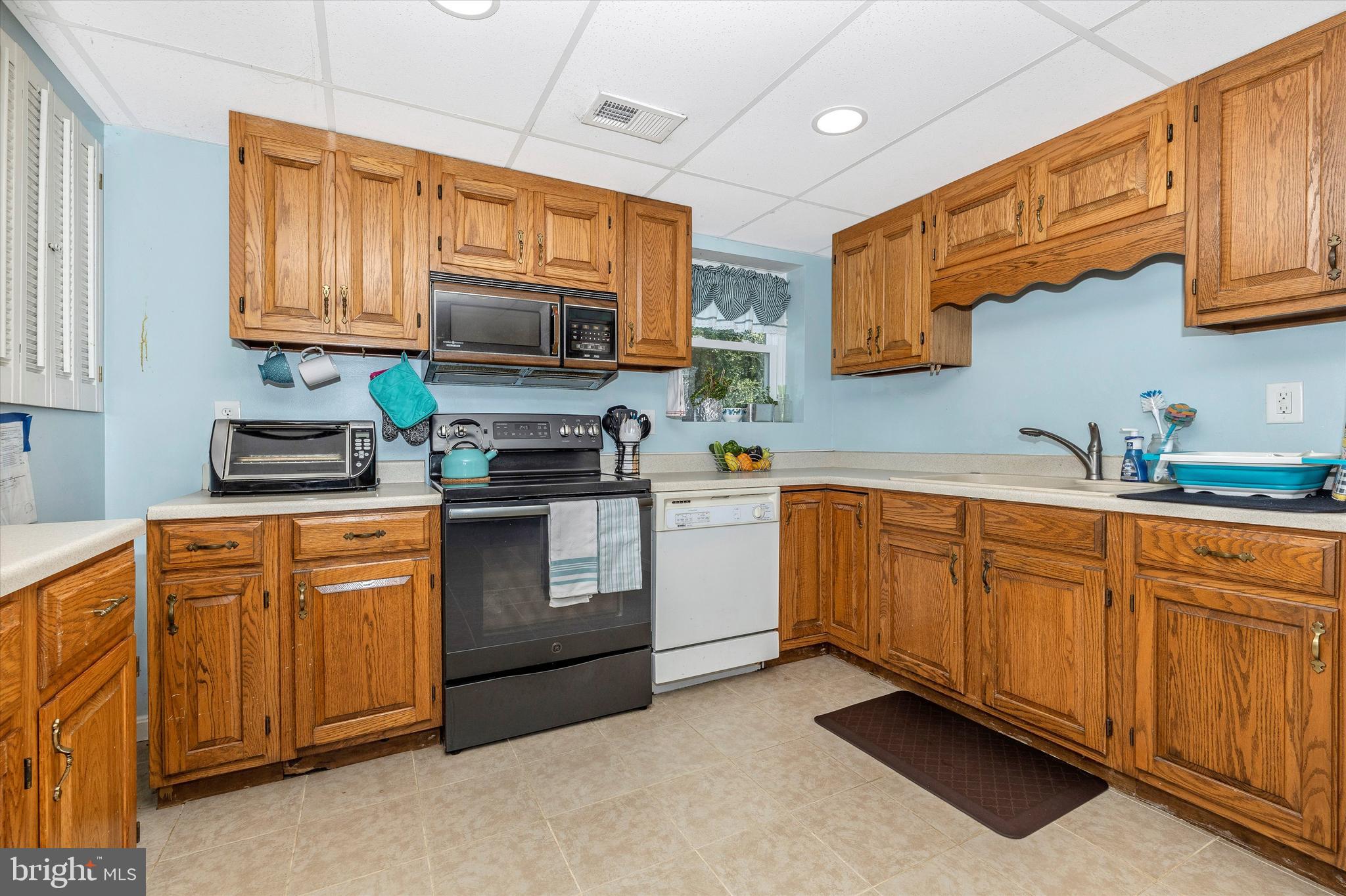 5327 Buffalo Road Mount Airy, MD 21771 - Photo 23 of 54 Lower Level Kitchen
