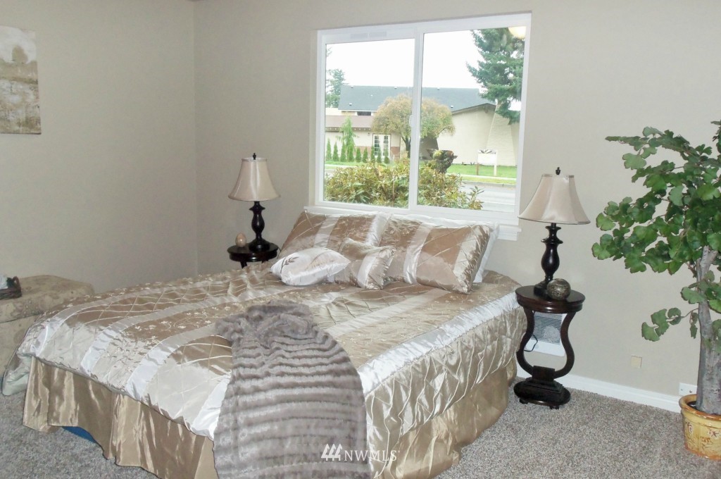 19129 Grannis Road Bothell, WA 98012 - Photo 13 of 17