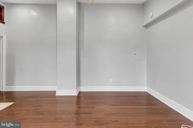 $995 | 707 West Girard Avenue, Unit 3R, Philadelphia, PA 19123