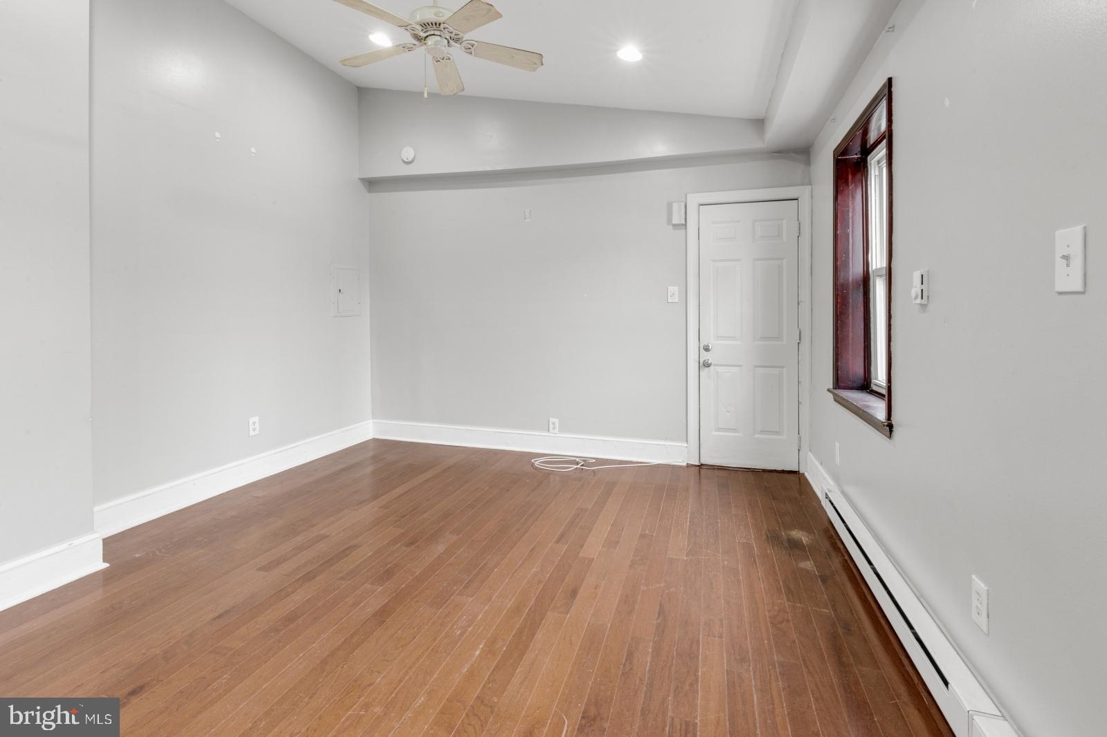 707 West Girard Avenue, Unit 3R Philadelphia, PA 19123 - Photo 3 of 19