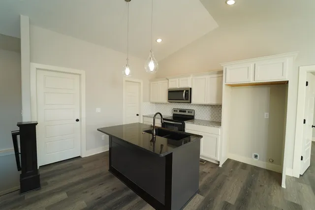 $380,000 | 12519 East Willowgreen Court, Wichita, KS 67207