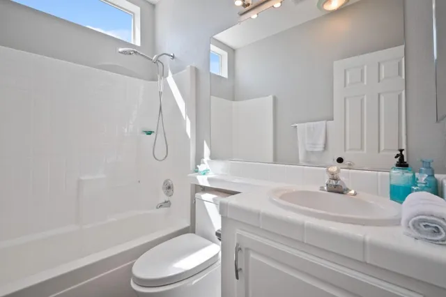 a view of livingroom with washer and dryer