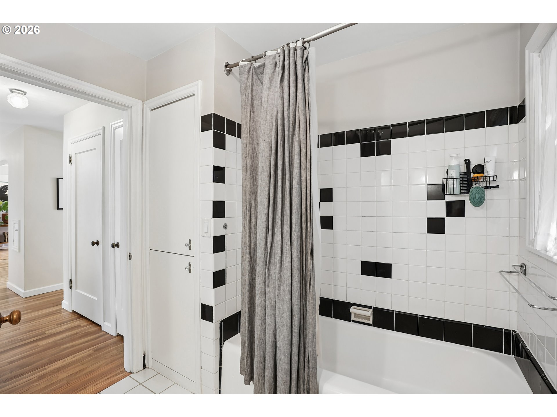 7211 Southwest Brier Place Portland, OR 97219 - Photo 12 of 30