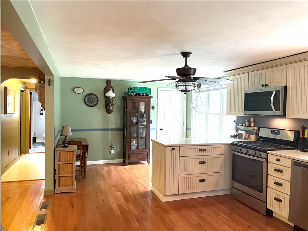 517 Knotty Oak Road Coventry, RI 02816 - Photo 4 of 40