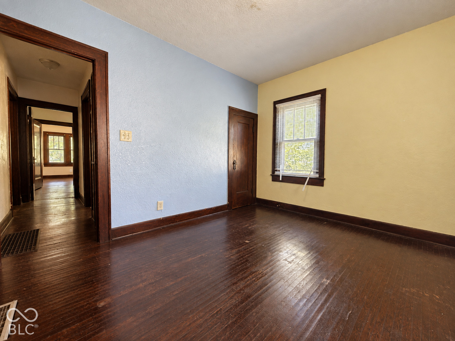 6844 Thompson Road Indianapolis, IN 46241 - Photo 16 of 19 Gallery Image 16