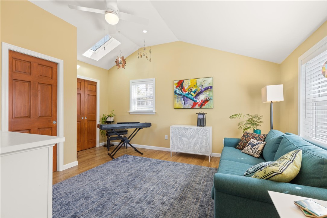 22 Grassy Plain Road East Providence, RI 02915 - Photo 11 of 38