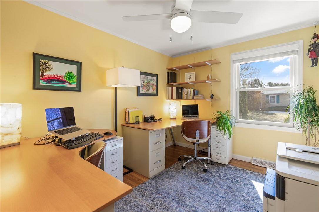 22 Grassy Plain Road East Providence, RI 02915 - Photo 16 of 38