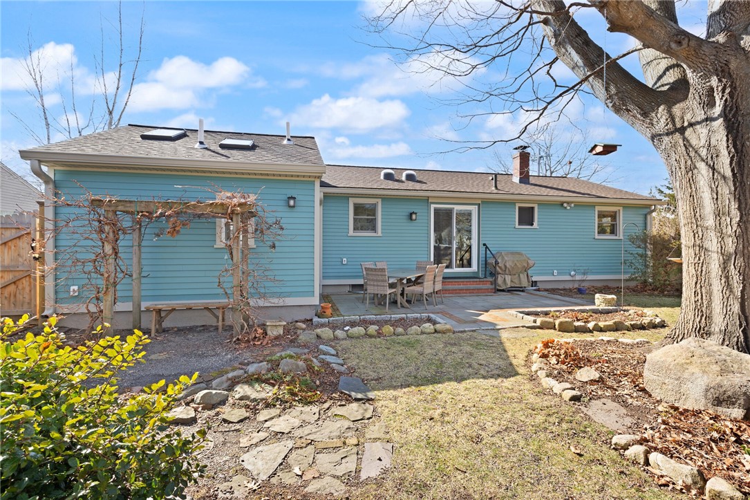 22 Grassy Plain Road East Providence, RI 02915 - Photo 21 of 38