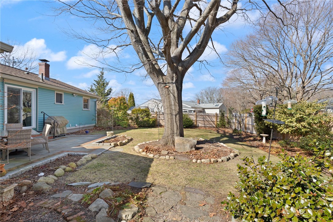 22 Grassy Plain Road East Providence, RI 02915 - Photo 22 of 38