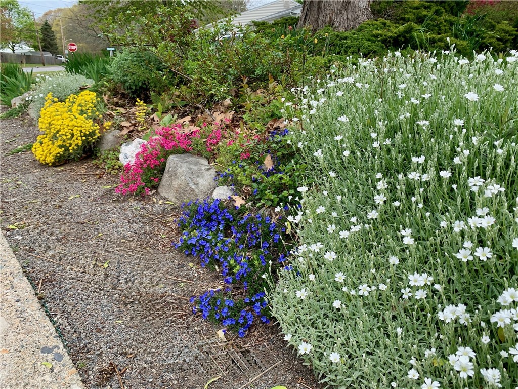 22 Grassy Plain Road East Providence, RI 02915 - Photo 34 of 38