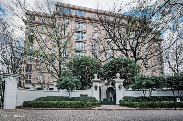 $374,900 | 1200 Meadowbrook Road, Unit 24, Jackson, MS 39206