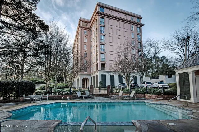 $374,900 | 1200 Meadowbrook Road, Unit 24, Jackson, MS 39206