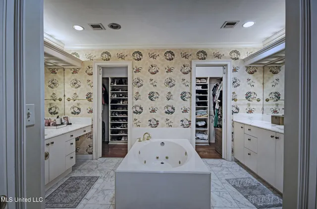 $374,900 | 1200 Meadowbrook Road, Unit 24, Jackson, MS 39206