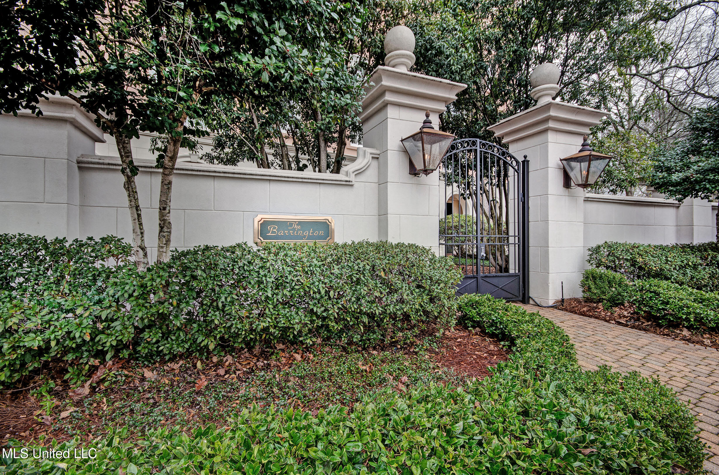 1200 Meadowbrook Road, Unit 24 Jackson, MS 39206 - Photo 3 of 49 IMGP9381_2_3