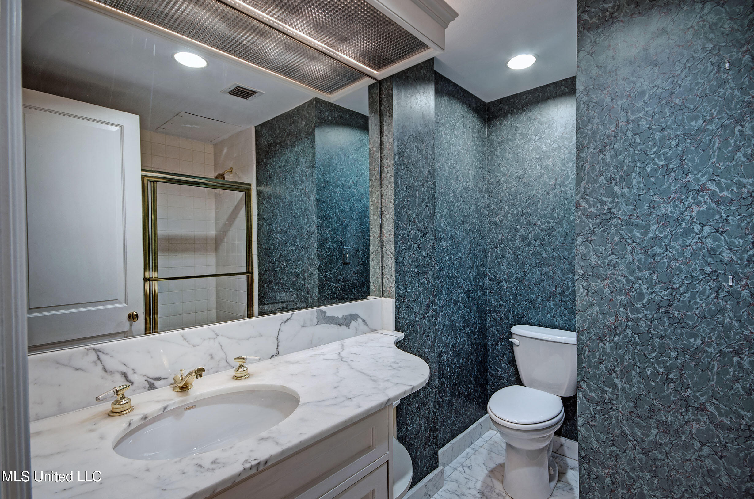 1200 Meadowbrook Road, Unit 24 Jackson, MS 39206 - Photo 32 of 49 IMGP9459_60_61